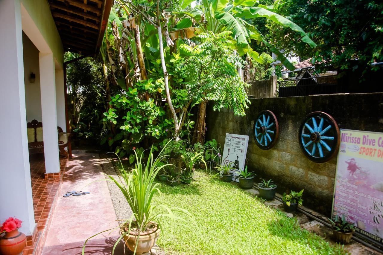 Ranjith Guest Mirissa Exterior foto